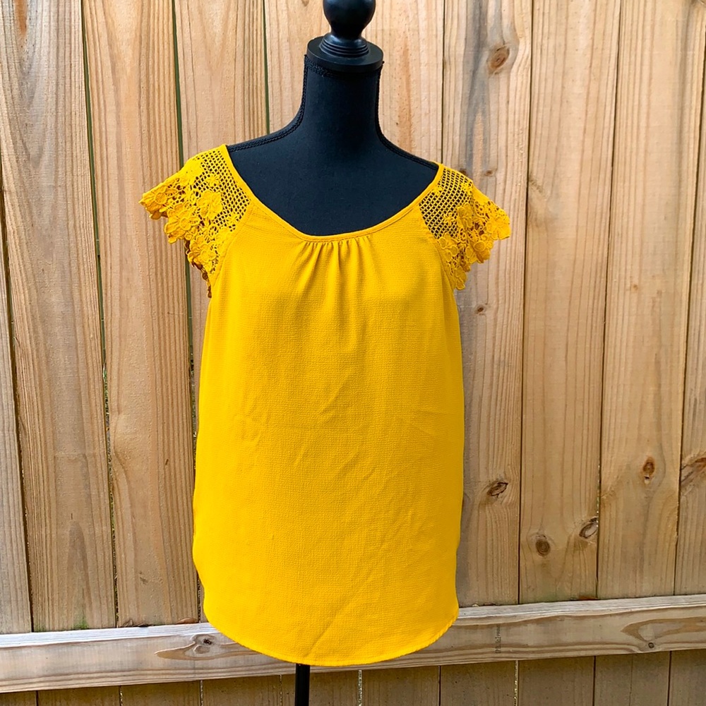 Laranya Crochet Detail Blouse